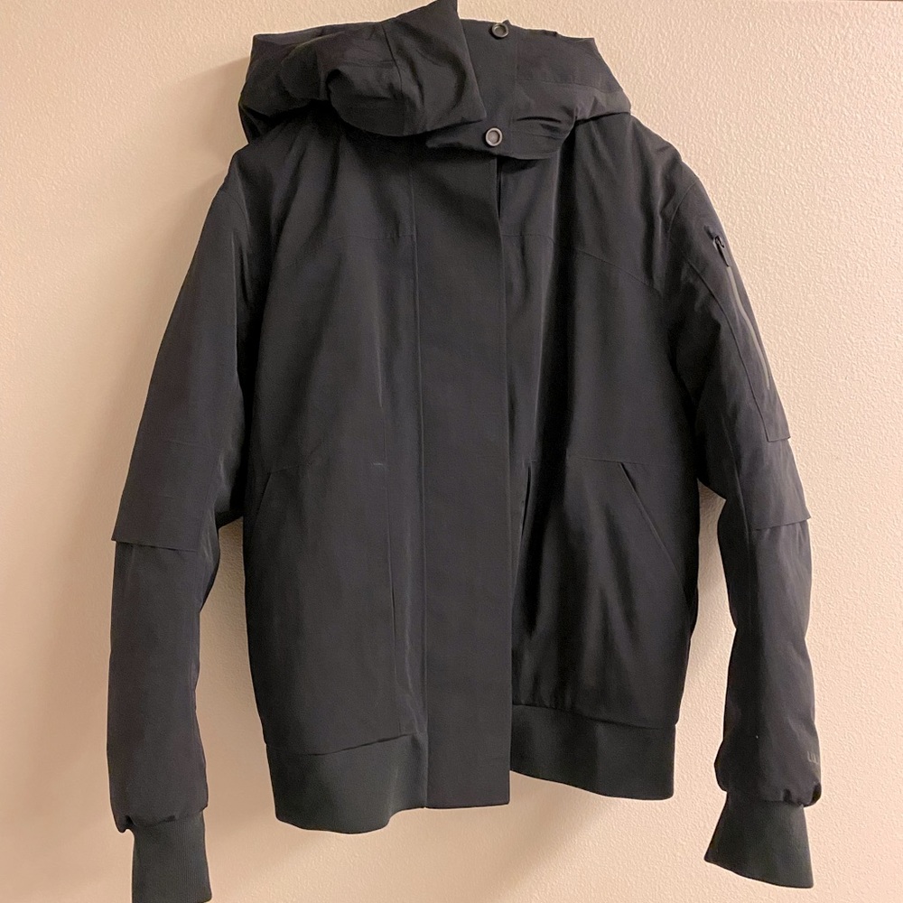 Lululemon Winter Warrior Bombor Jacket (Goose Down) Black M